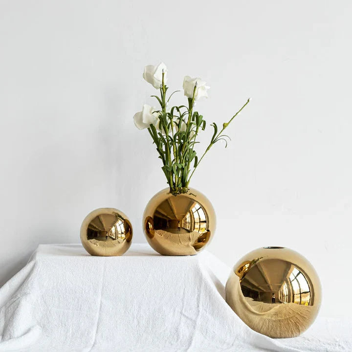 Garduru - Schöne goldene Keramikvase