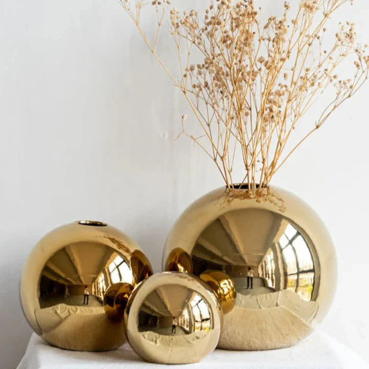 Garduru - Schöne goldene Keramikvase