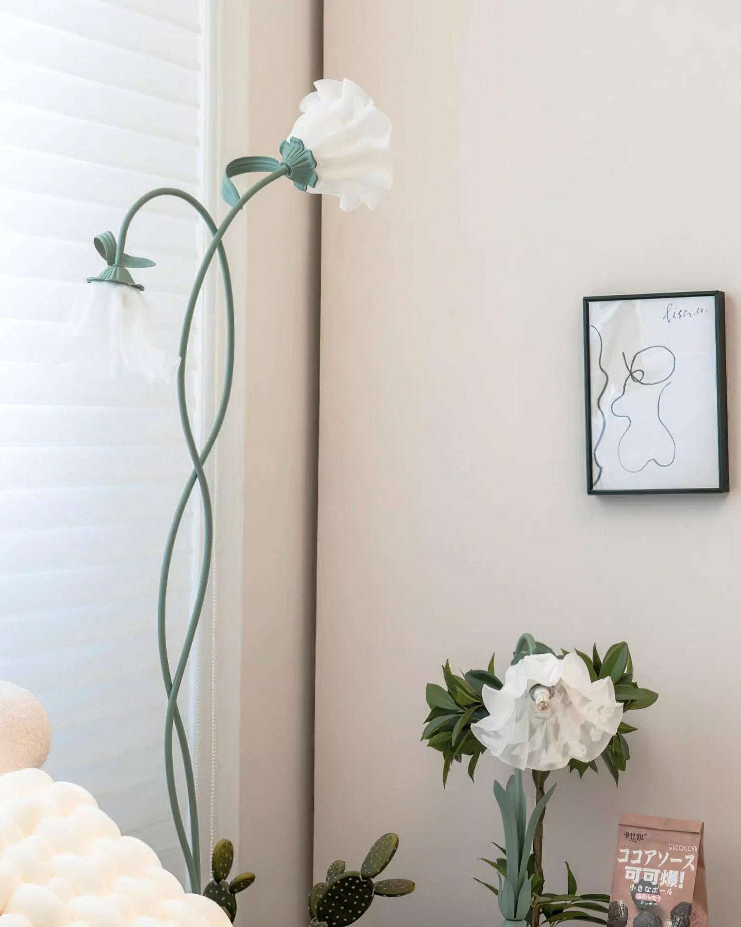 Stehlampe Calla Flowers – Elegante Beleuchtung mit weißen Blumen und raffiniertem Design