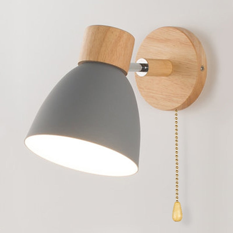 Skandinavische Wandlampe Yadiel aus Holz – Designer Wandleuchte mit Kabelschalter, In mehreren Größen erhältlich