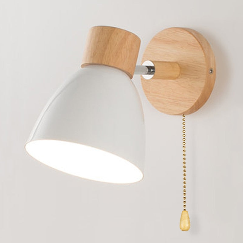 Skandinavische Wandlampe Yadiel aus Holz – Designer Wandleuchte mit Kabelschalter, In mehreren Größen erhältlich