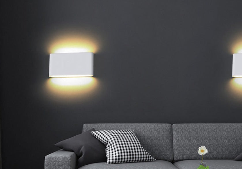 Wetterfeste Wandlampe Außen mit Sensor | GuardGlow