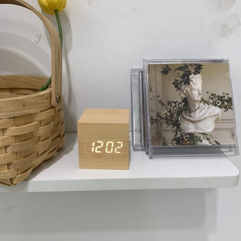 Wood O'clock Digitaluhr & Wecker