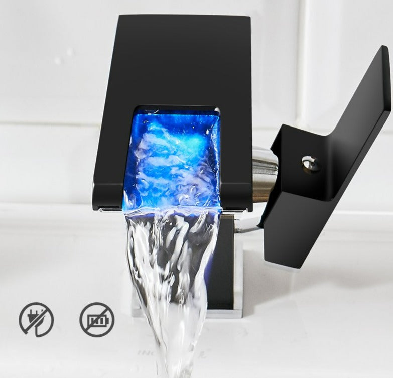 Modernes Badezimmer-Highlight – LED-Wasserhahn mit farbiger Beleuchtung