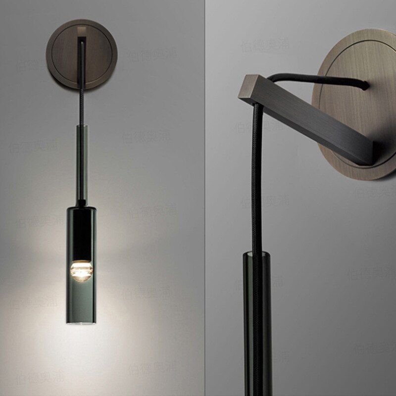 RoyaleGlow Elegante Rauchverbesserte Glas-Wandleuchte für luxuriöse Atmosphäre