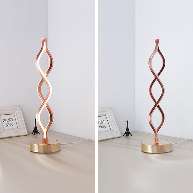 VinkaLine – Minimalistische LED-Tischlampe mit elegantem Rohrdesign