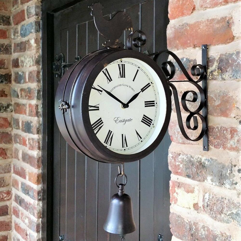 Doppelseitige Stahlwanduhr mit Huhn für den Außeneinsatz