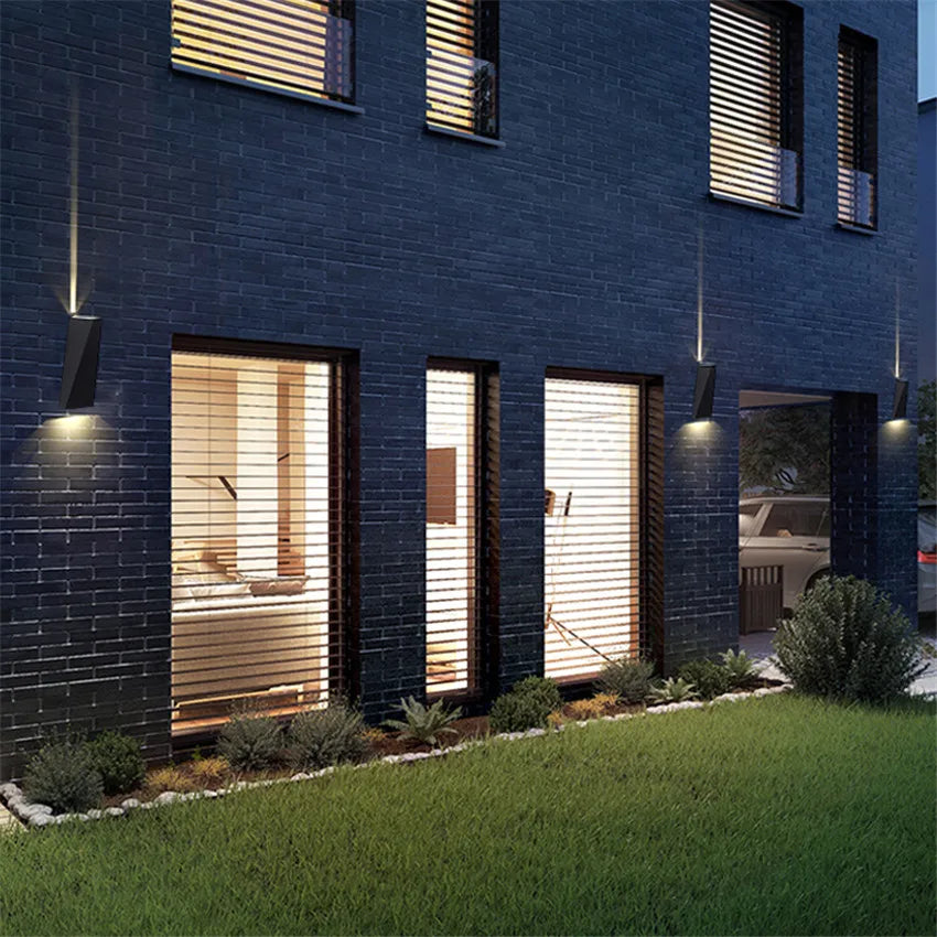 Royaleva Wasserdichte LED Wandlampe - Modernes Auf- und Abwärts-Dual-Kopf-Design