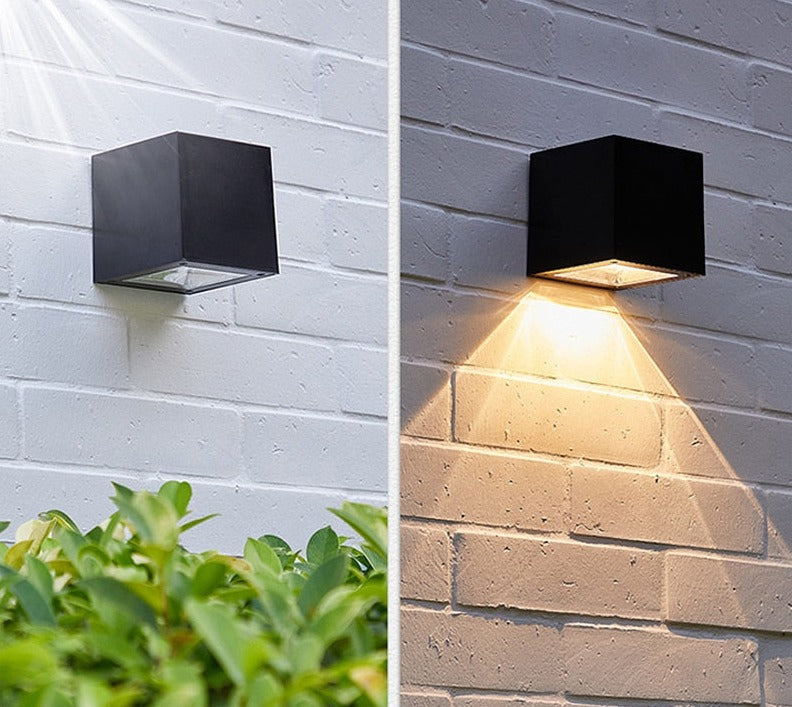 GlowBeam – Elegante Außenwandlampe für stimmungsvolle Beleuchtung