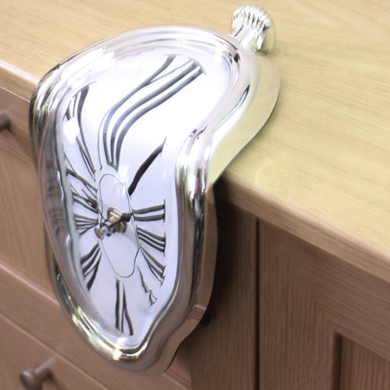 DaliTime – Künstlerische Schmelzender Uhr mit ikonischem Elegant für Tisch oder Regal
