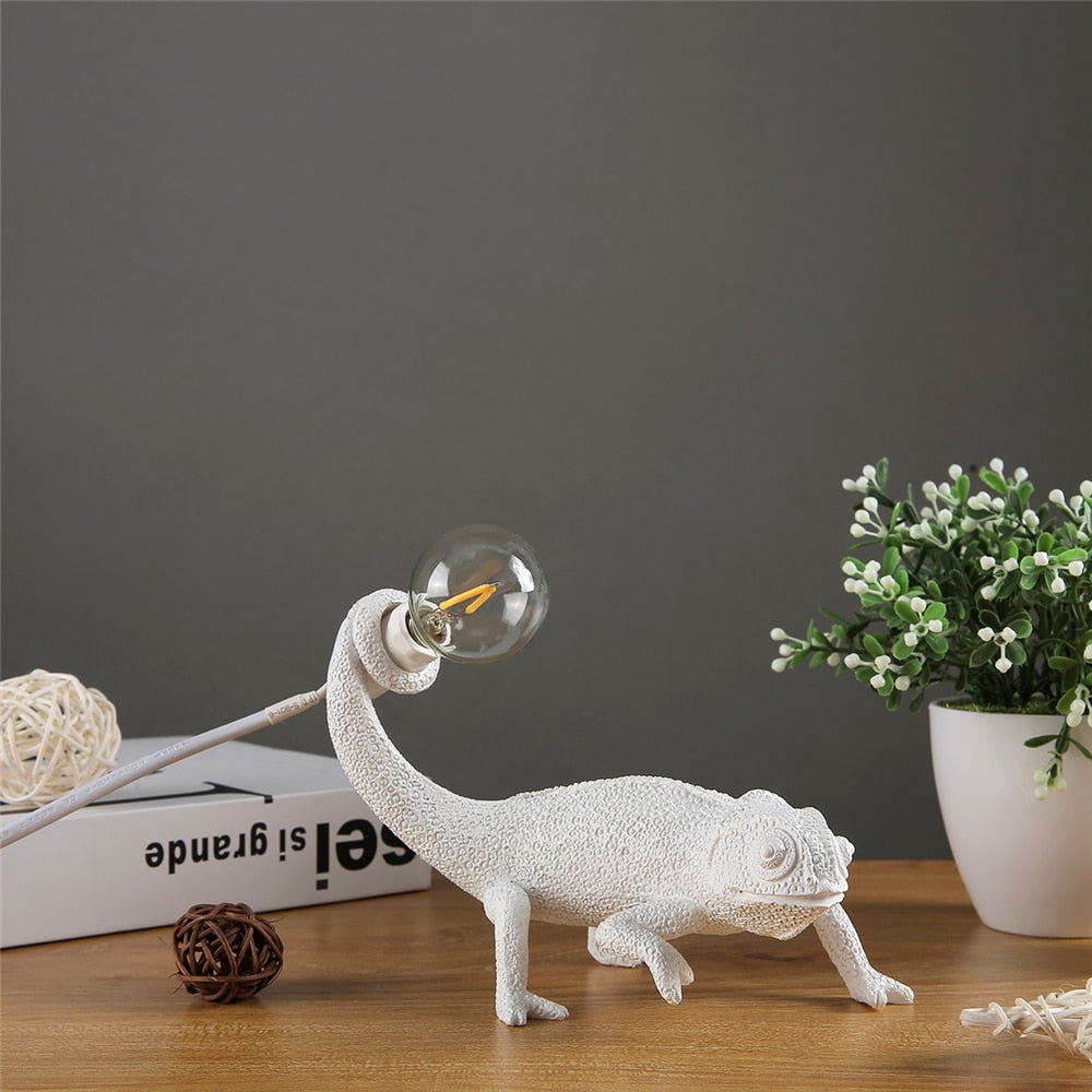 Garduru Resin Eidechse Tischlampe – Einzigartiges von der Natur inspiriertes Akzentlicht