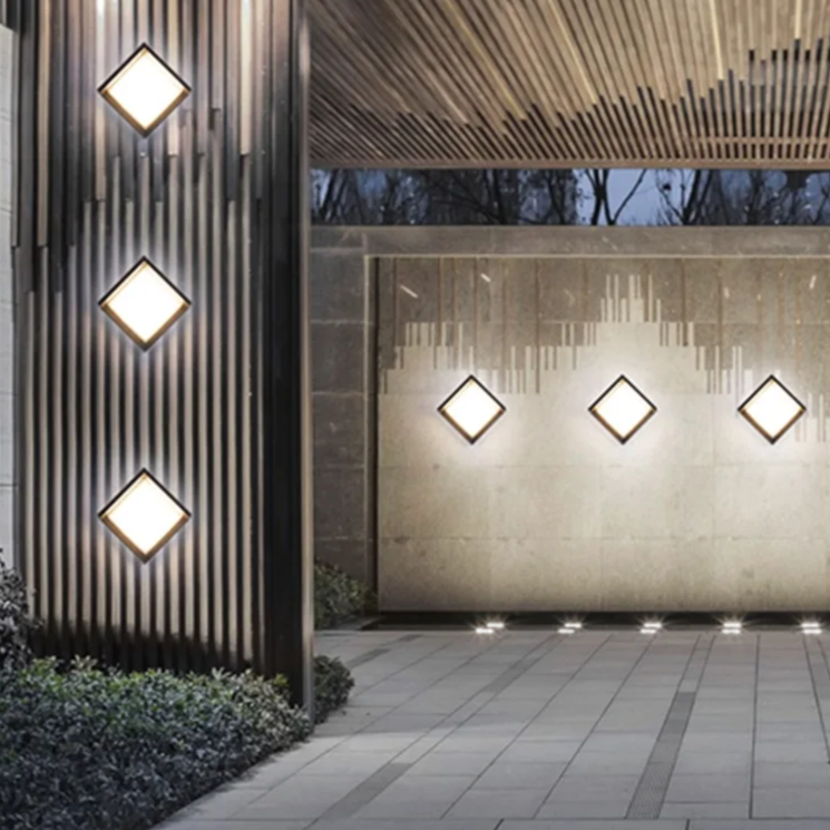 Moderne Außenwandleuchte aus Aluminium mit Bewegungssensor