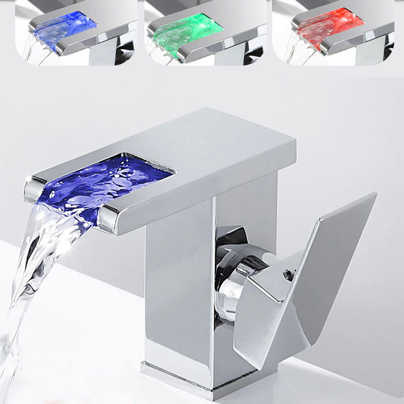 Modernes Badezimmer-Highlight – LED-Wasserhahn mit farbiger Beleuchtung