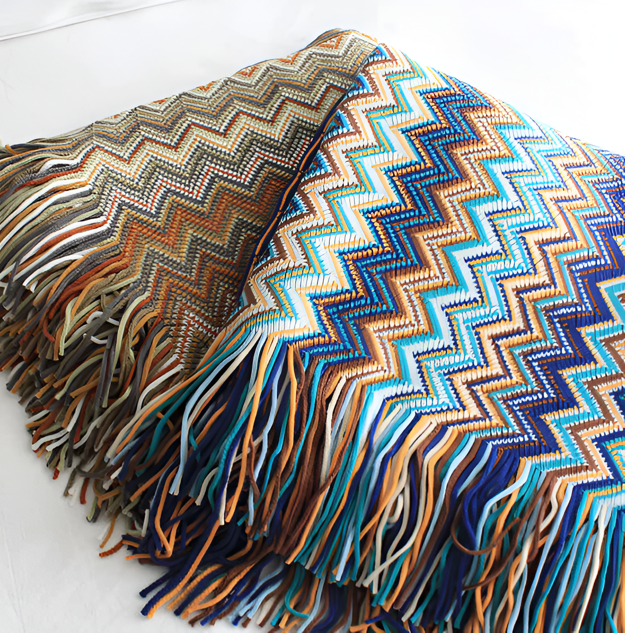 AcrylZag Plaid - Leichte handgestrickte Boho-Fleecedecke mit Quastendesign