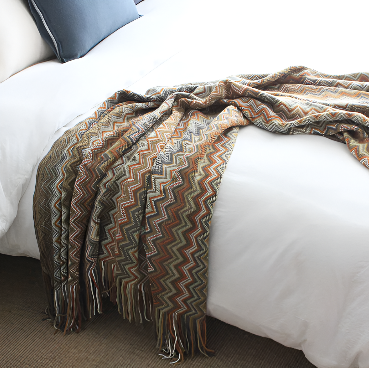 AcrylZag Plaid - Leichte handgestrickte Boho-Fleecedecke mit Quastendesign