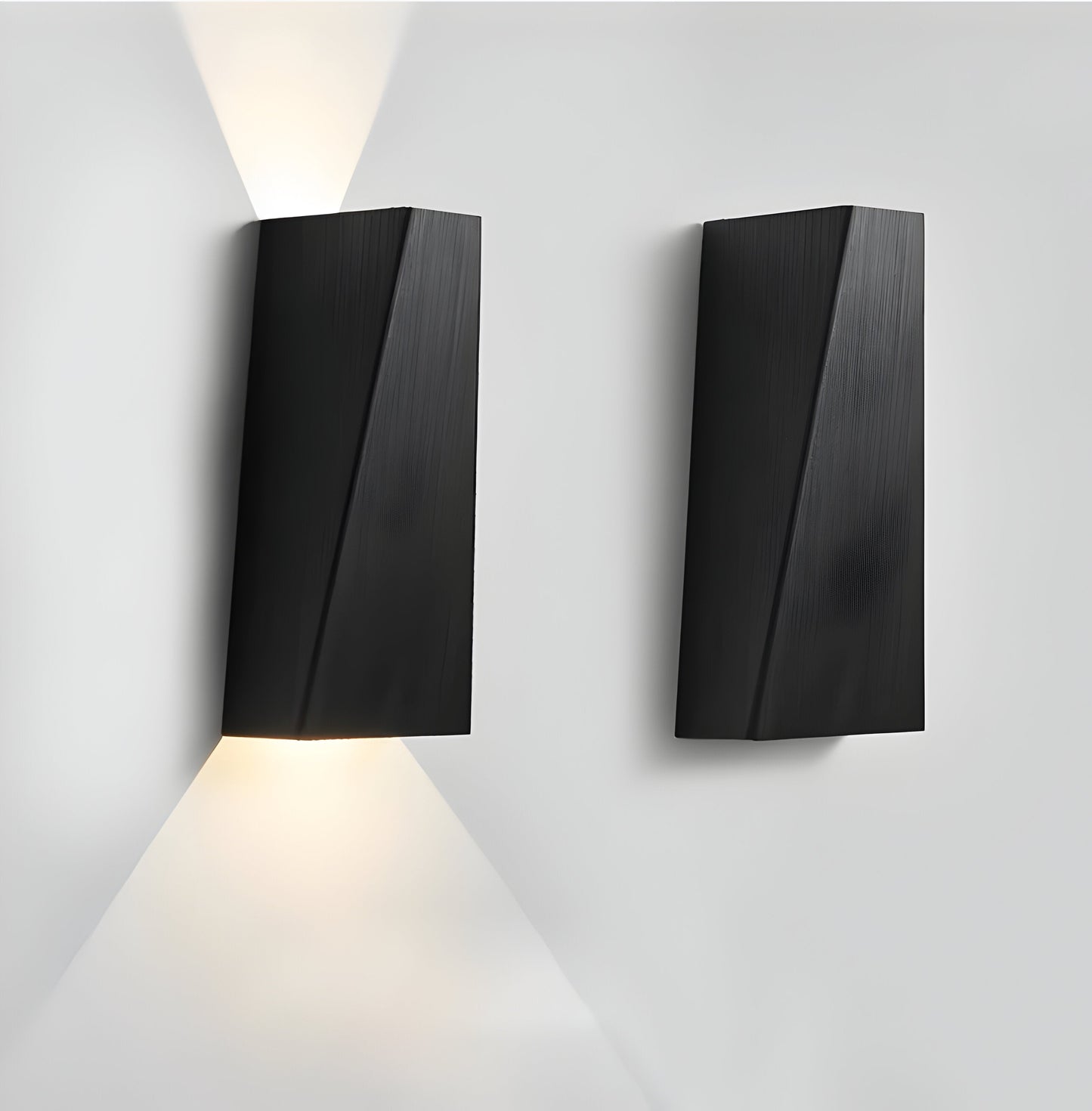 AlumiRay Wandlampe - Minimalistische trapezförmige Wandlampe - Up and Down Wandlichter LED