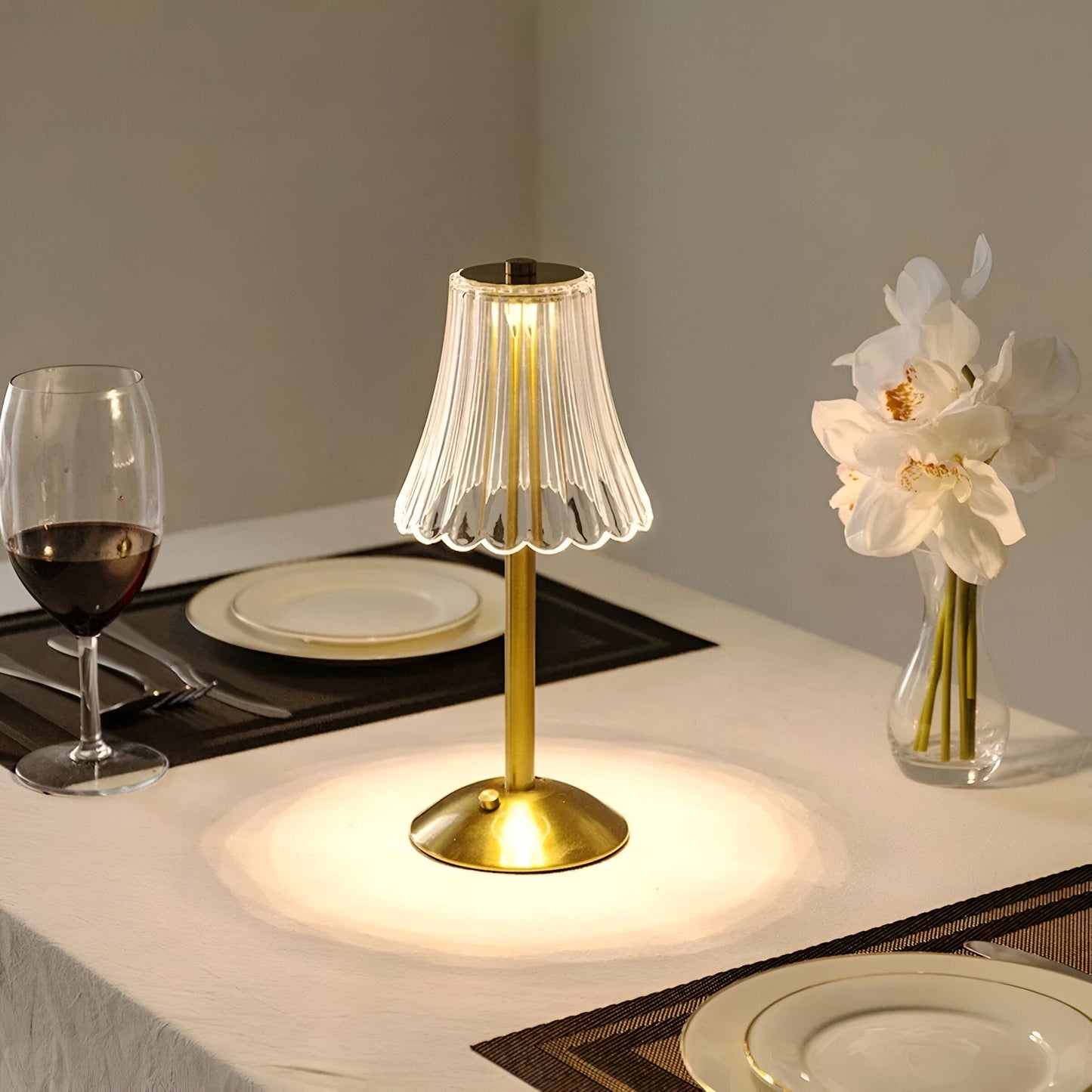 VintageGlow – Elegante kabellose Tischlampe mit zeitlosem Design