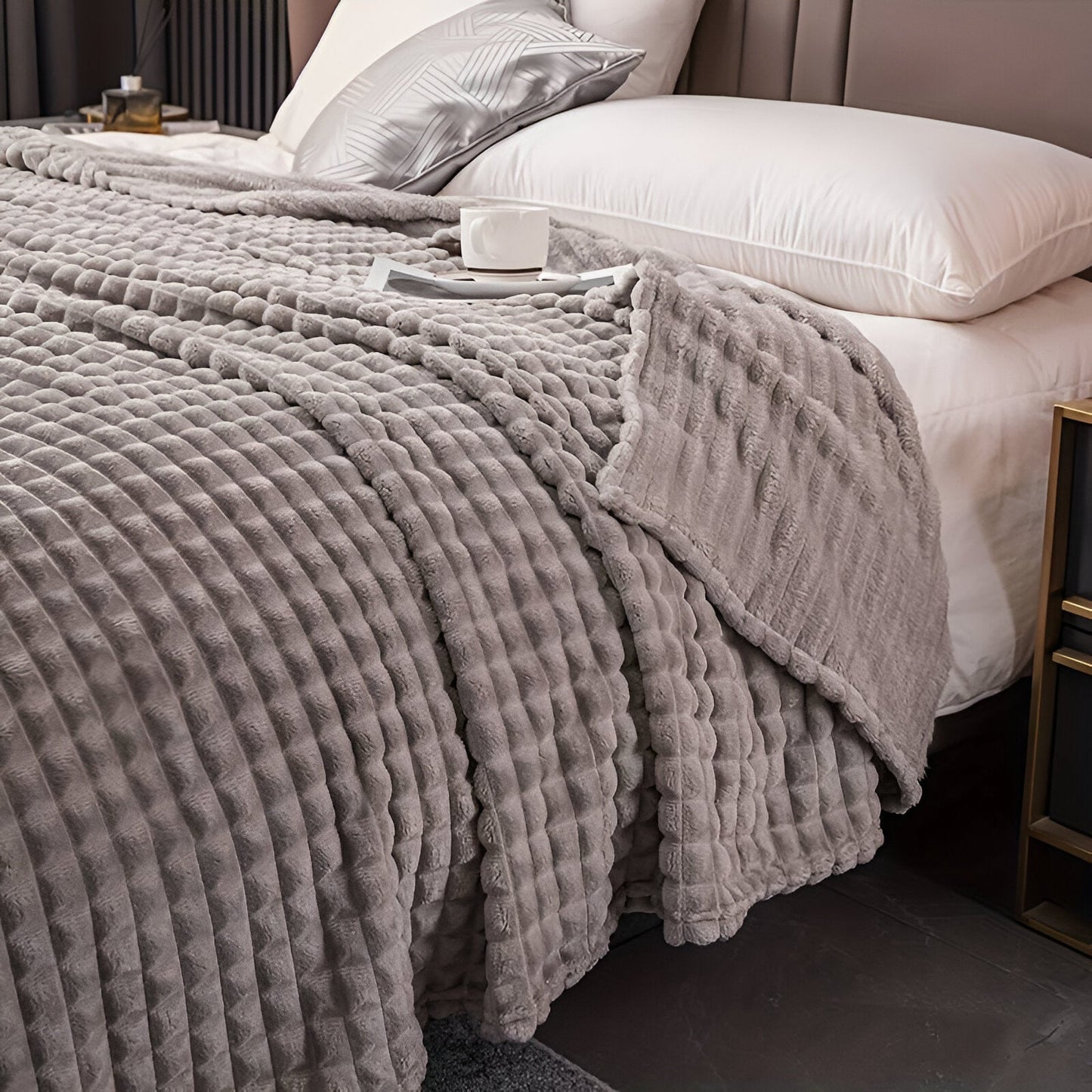 Garduru – Ultra-weiche Strukturierte Fleece-Decke