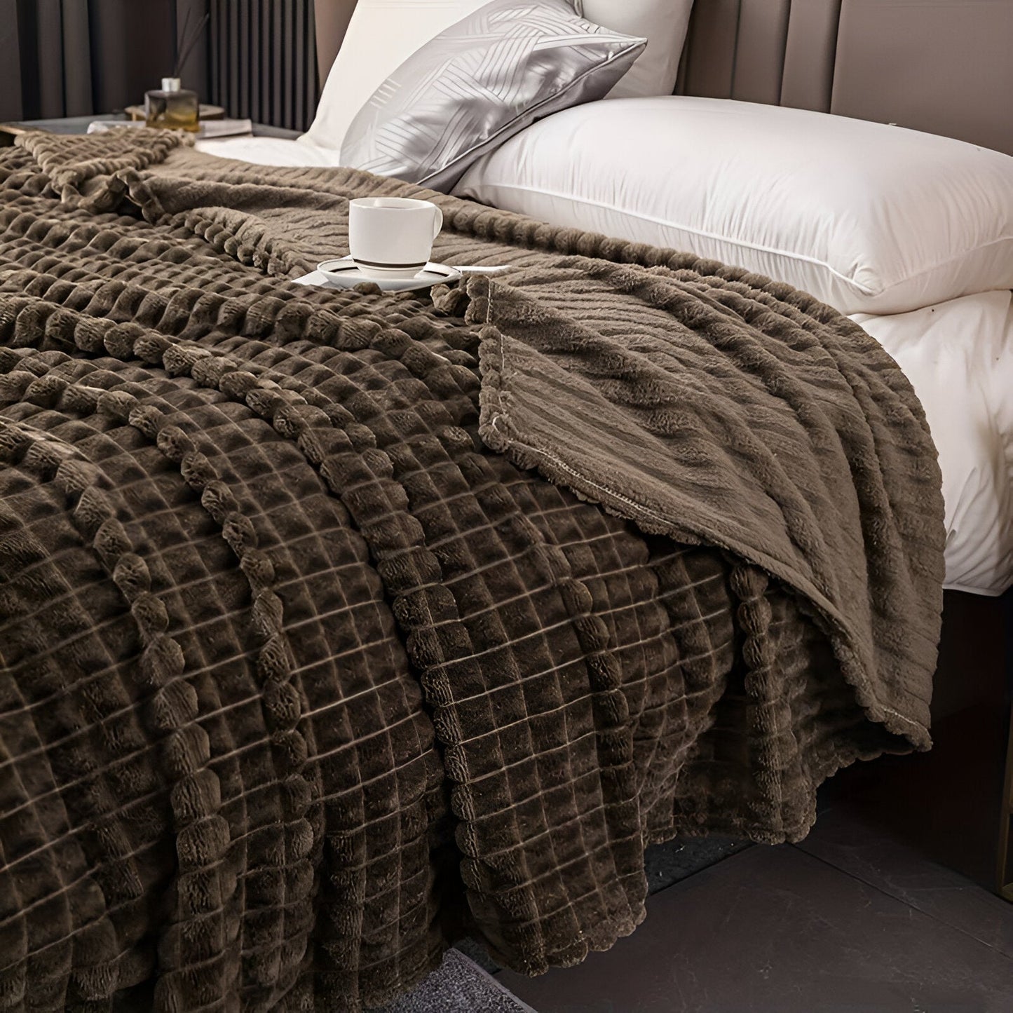 Garduru – Ultra-weiche Strukturierte Fleece-Decke