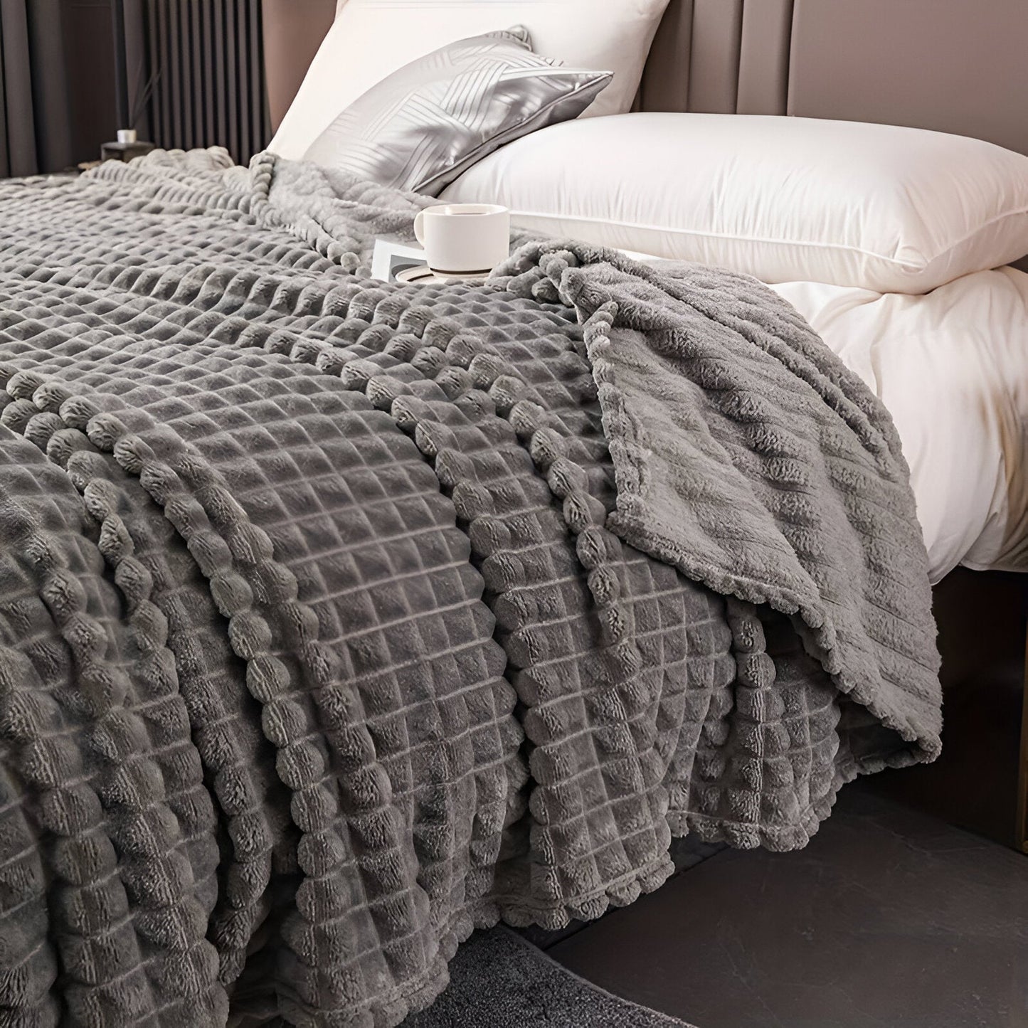 Garduru – Ultra-weiche Strukturierte Fleece-Decke