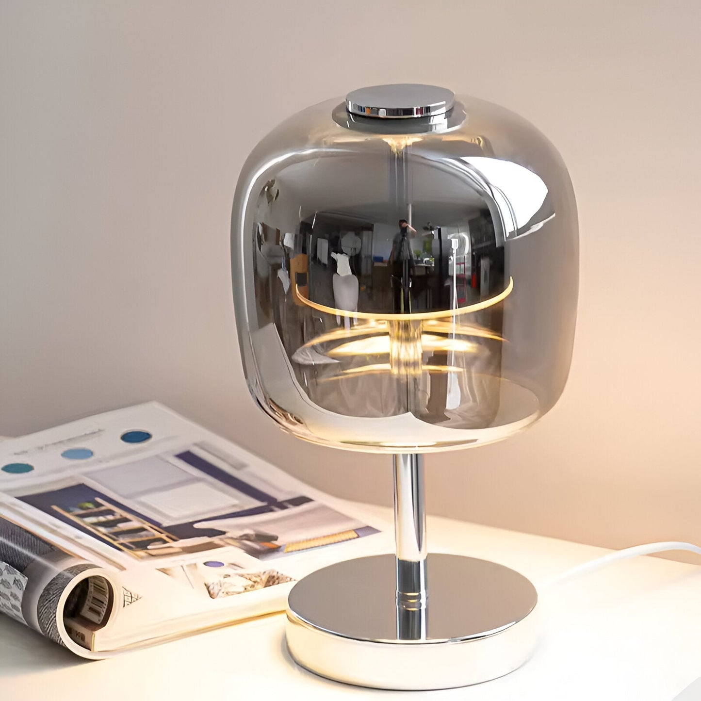GlowSphere – Stilvolle dimmbare Tischlampe mit modernem Eleganz