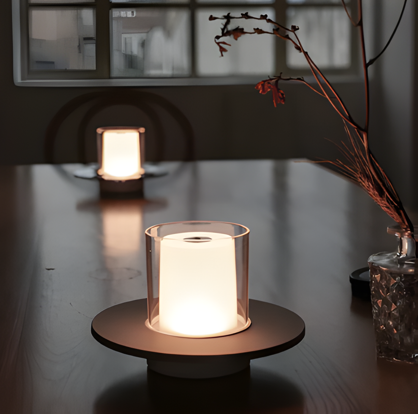 GlowGest Tischlampe - Moderne Wiederaufladbare Zylindrische Kerze LED Schreibtischlampe