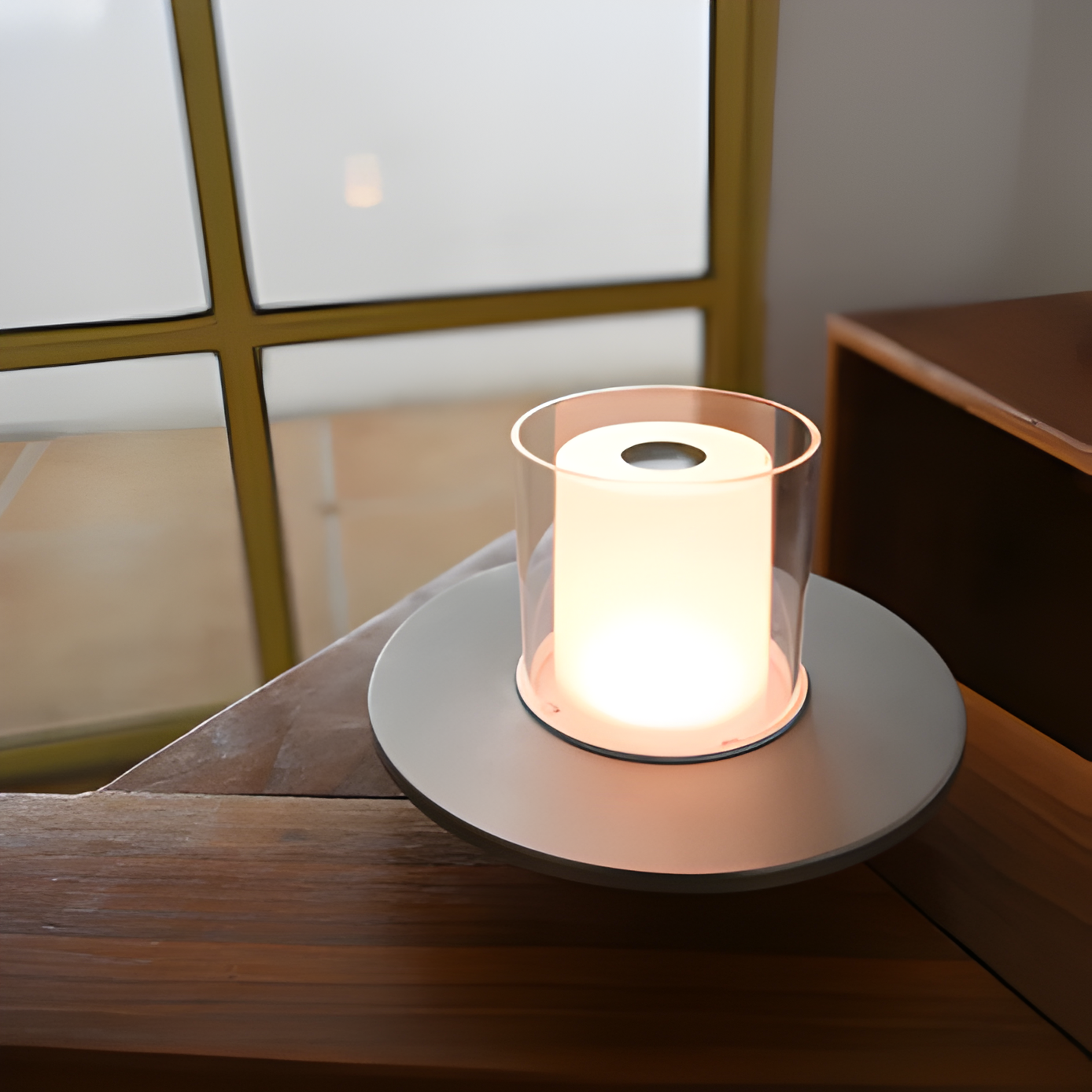 GlowGest Tischlampe - Moderne Wiederaufladbare Zylindrische Kerze LED Schreibtischlampe