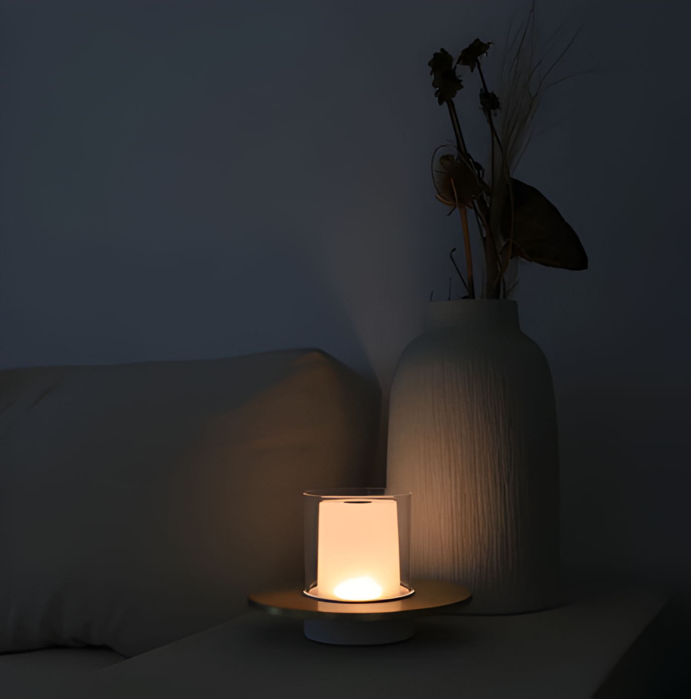 GlowGest Tischlampe - Moderne Wiederaufladbare Zylindrische Kerze LED Schreibtischlampe