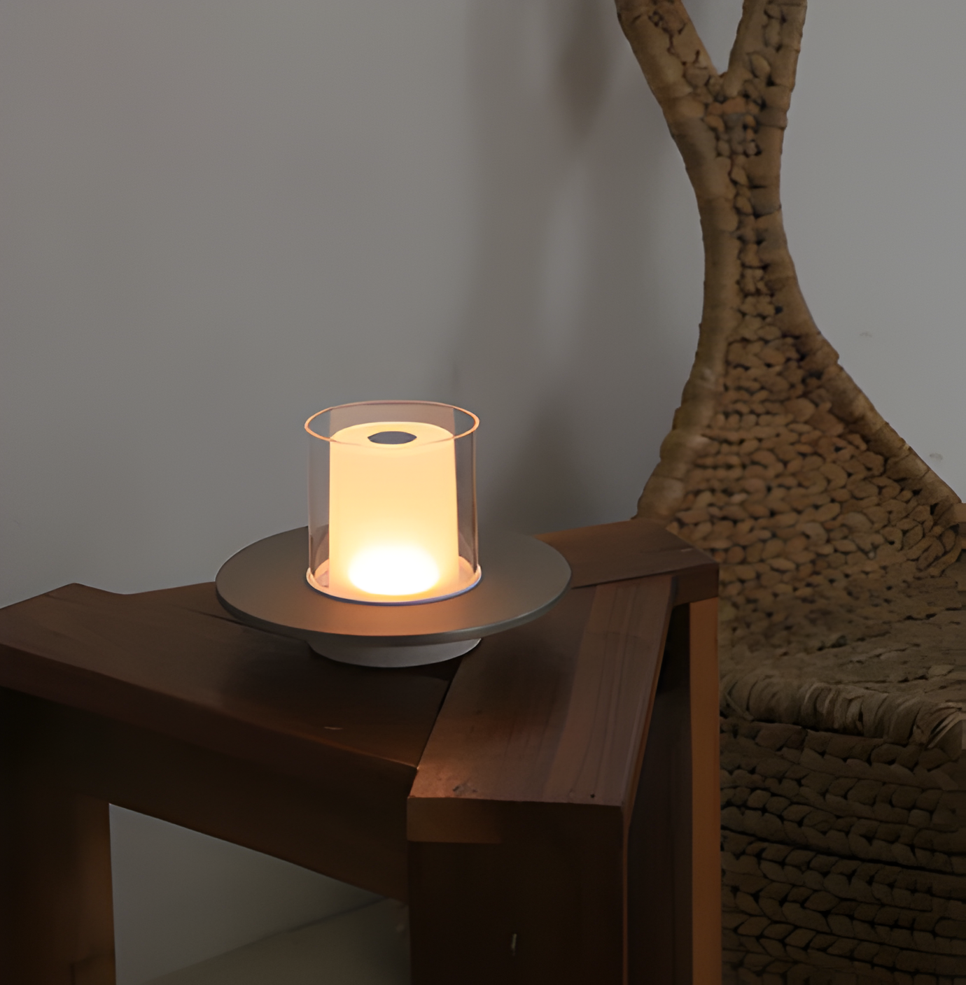 GlowGest Tischlampe - Moderne Wiederaufladbare Zylindrische Kerze LED Schreibtischlampe