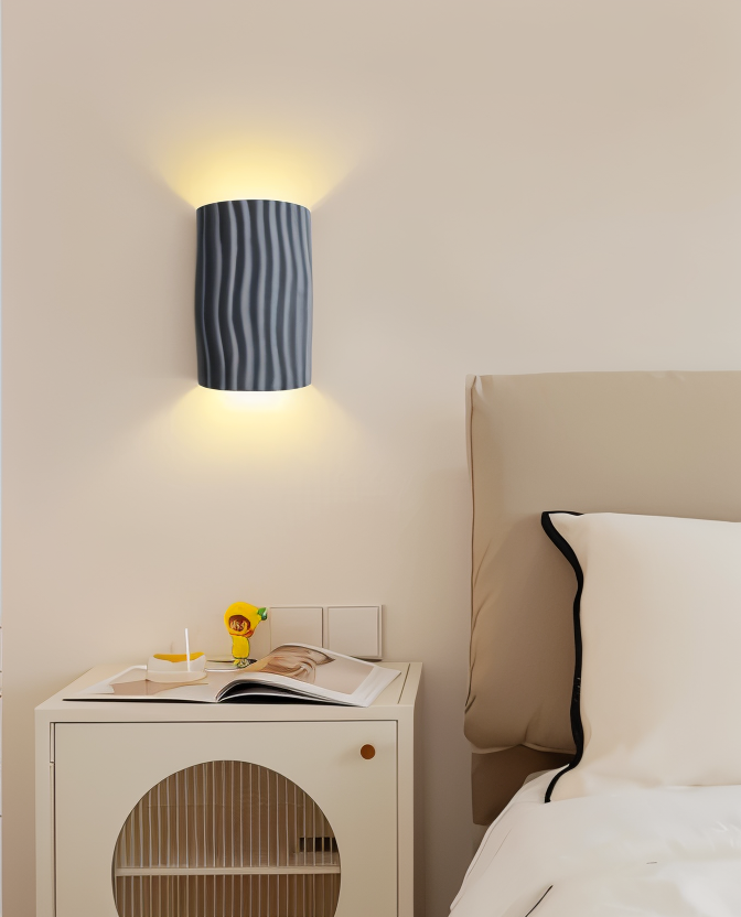 HuePleat Wandleuchte - Curvy Pleated Resin Wandlampe - Up and Down Wandleuchten Geführt
