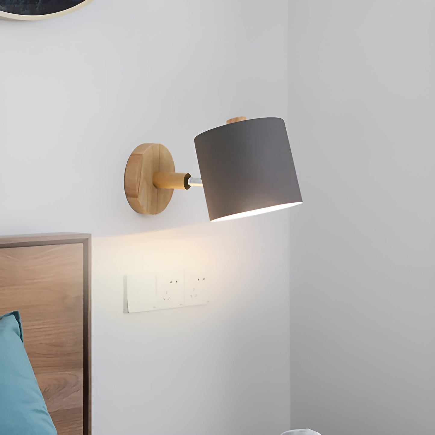 NordicGlow – Verstellbare Wandlampe mit Pastell-Eleganz