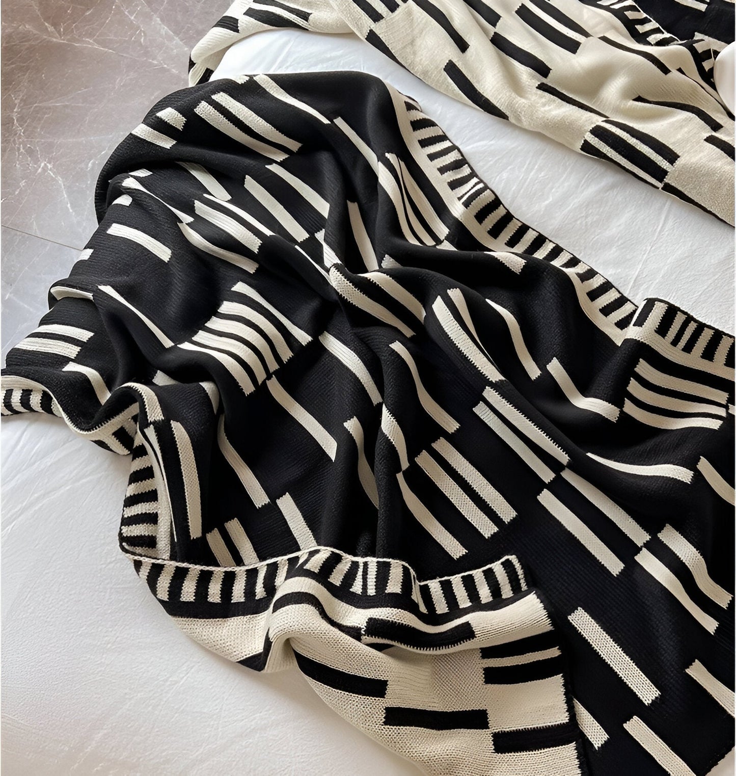 Neutral Dash Plaid - Schwarz Beige Acryl Fleece Decke - Strick Bettwurf