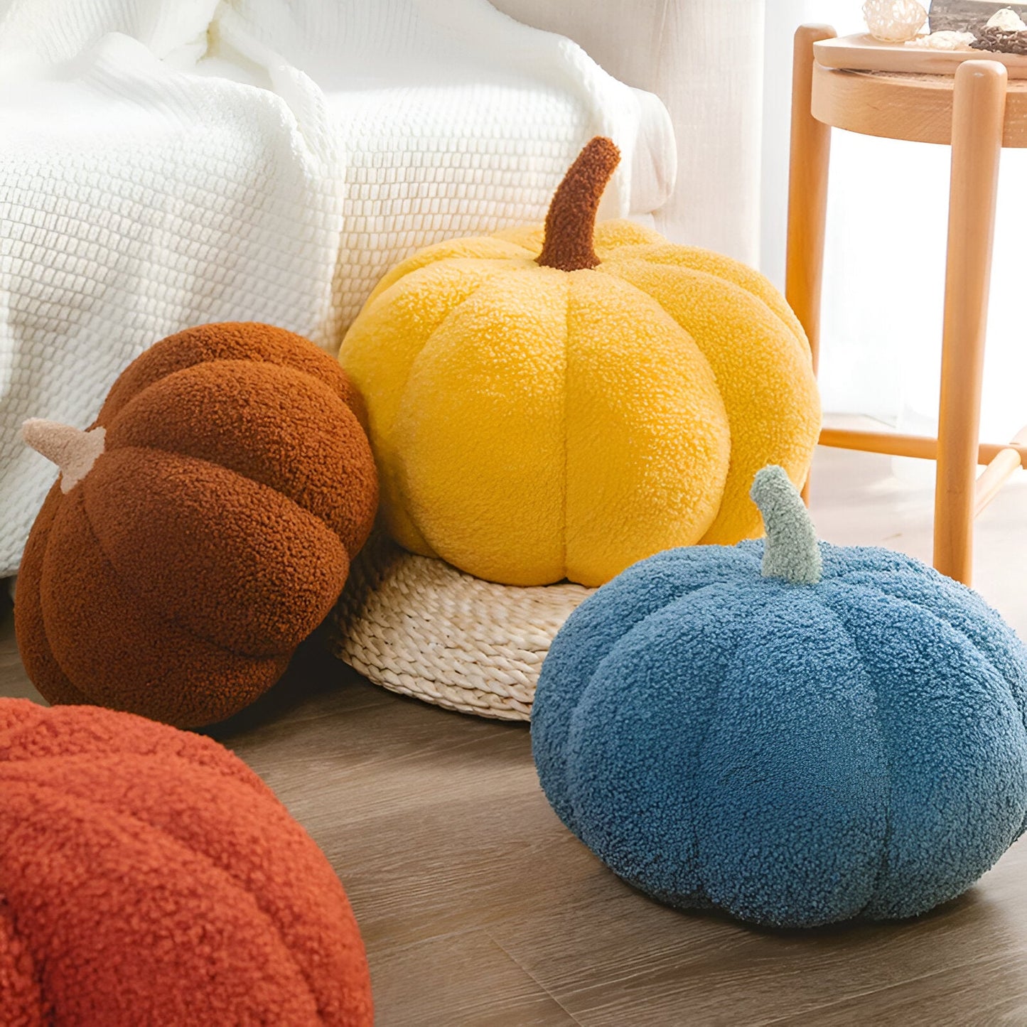 Pumpkin Cush - Texturiertes Kürbis Plüschkissen