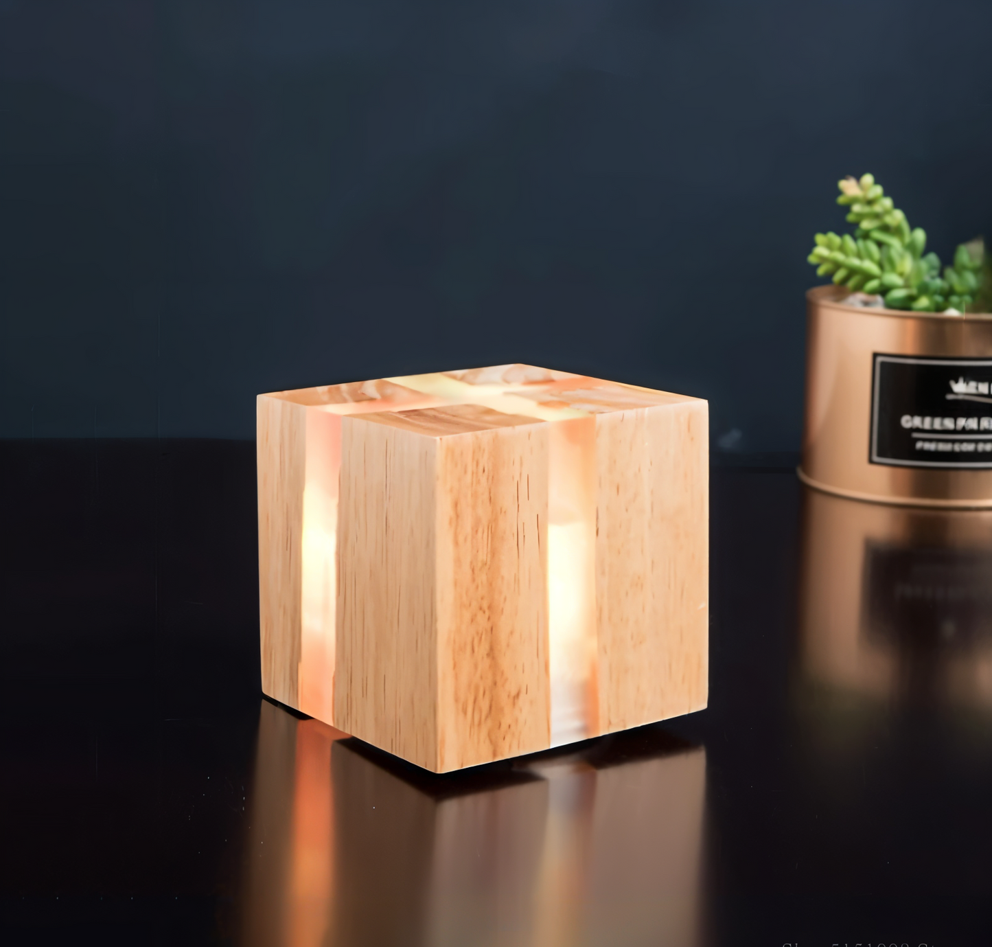 QuadCrackle Wandlicht - Handgefertigte Holz-Wandlampe mit künstlerischem Crackle-Design