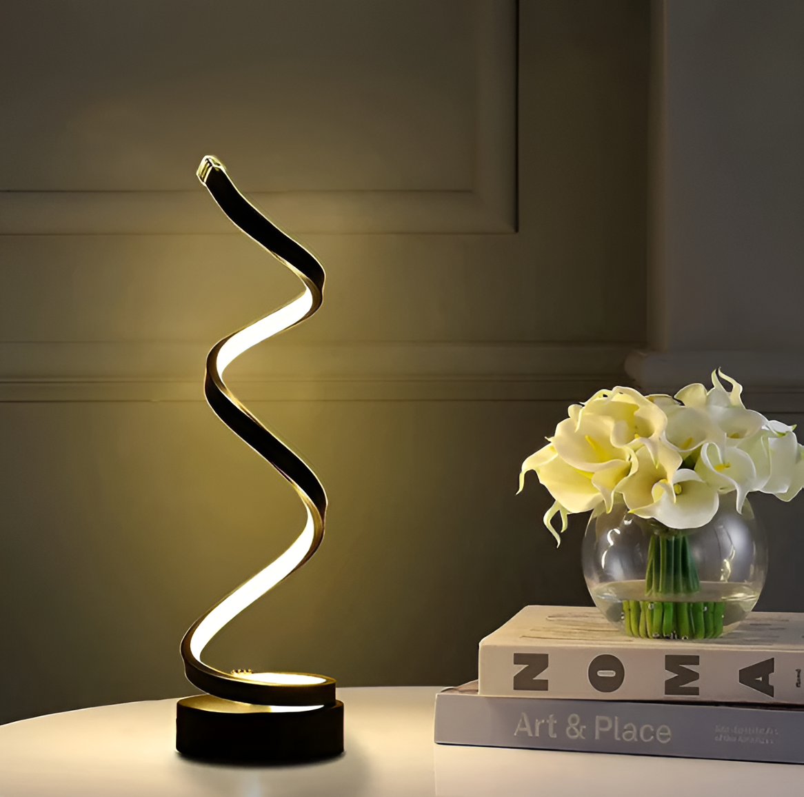 Garduru Curve- Spiralförmige LED-Tischleuchte mit Berührungssteuerung