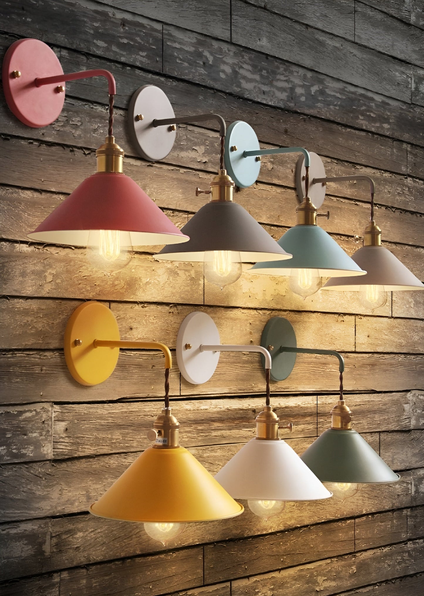 RetroGlow – Vintage-inspirierte Wandlampe mit verspielter Eleganz