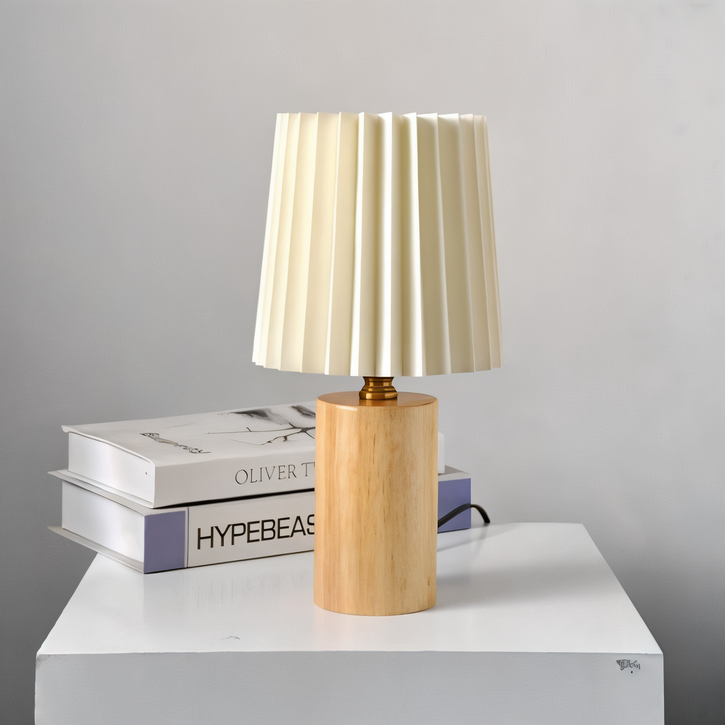 ScandiChic Holz Tischlampe - Nordic plissierter Stoff Schreibtischlampe