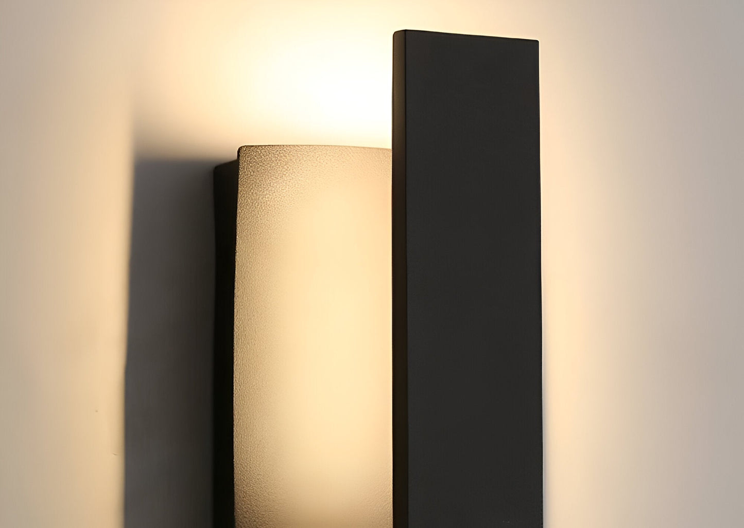 SimpliBlack Wandleuchte - Wasserdichte Aluminium Gartenbeleuchtung - Minimalistische Wandleuchte für Draußen
