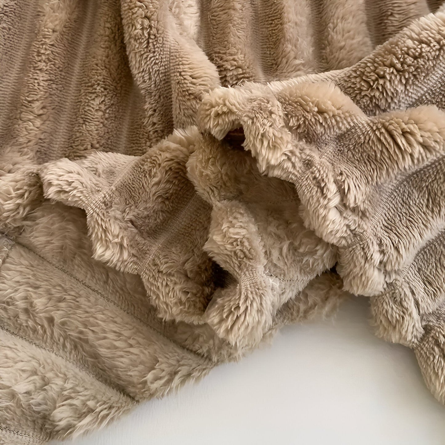 Streifenfaux-Plaid - Dicke gerippte Plüschdecke Grau Camel Fleece Decke - Weiche Kuscheldecke
