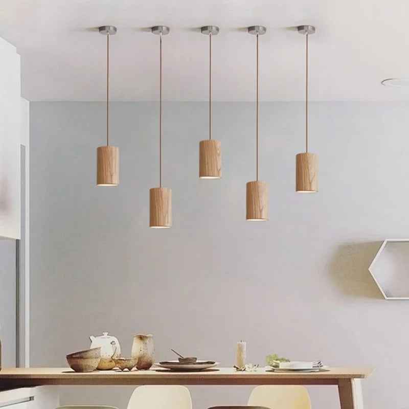 Holz Stehlampe für stilvolles Interieur | NordicGlow