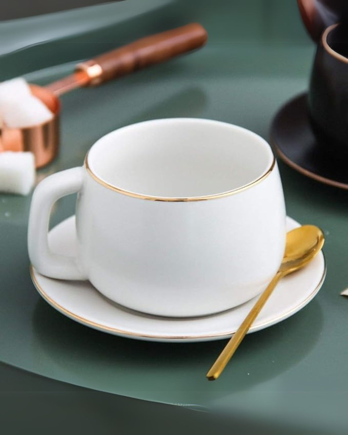 Zeitlose Eleganz – Luxuriöses Porzellan-Teeset mit Pariser Charme