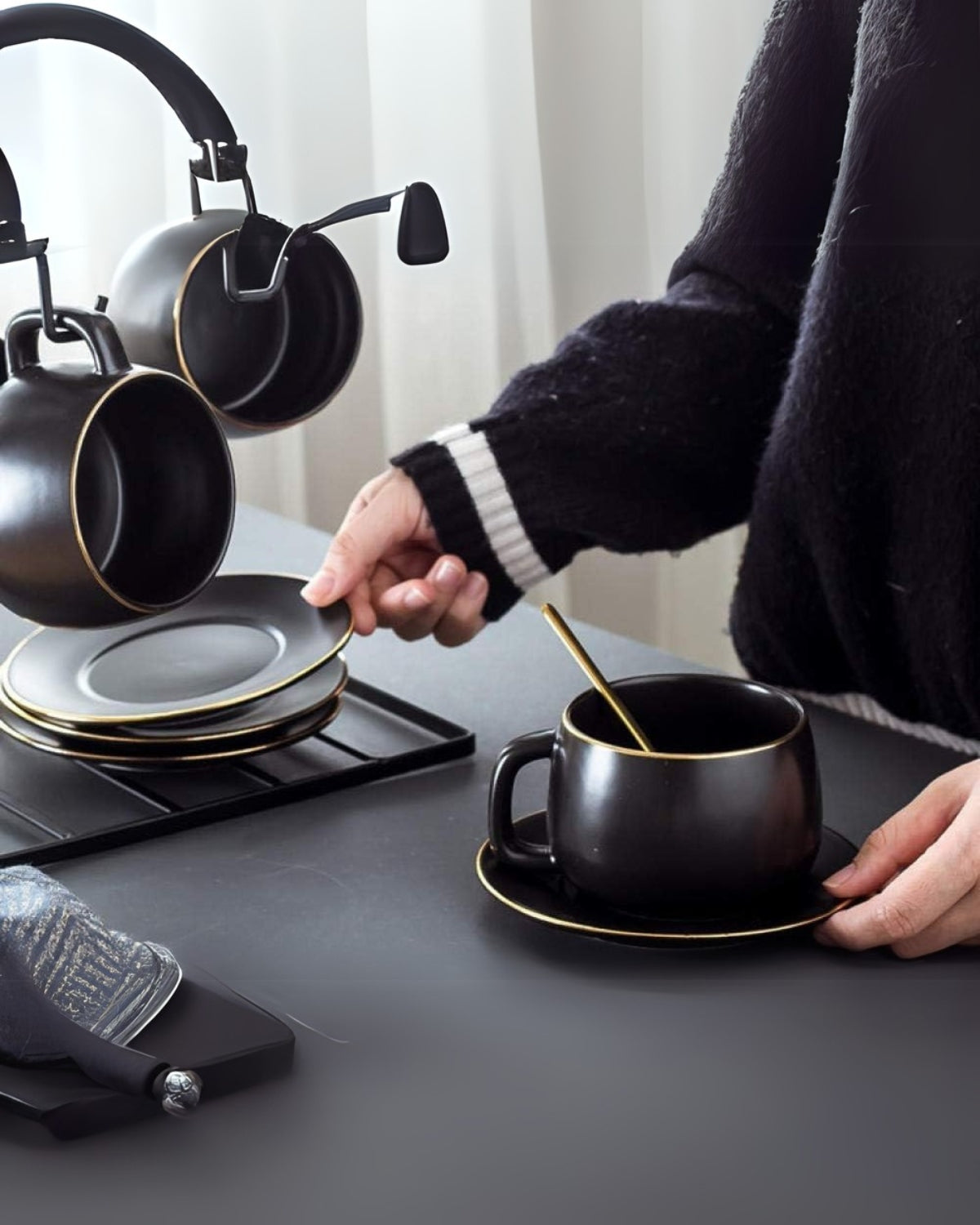 Zeitlose Eleganz – Luxuriöses Porzellan-Teeset mit Pariser Charme