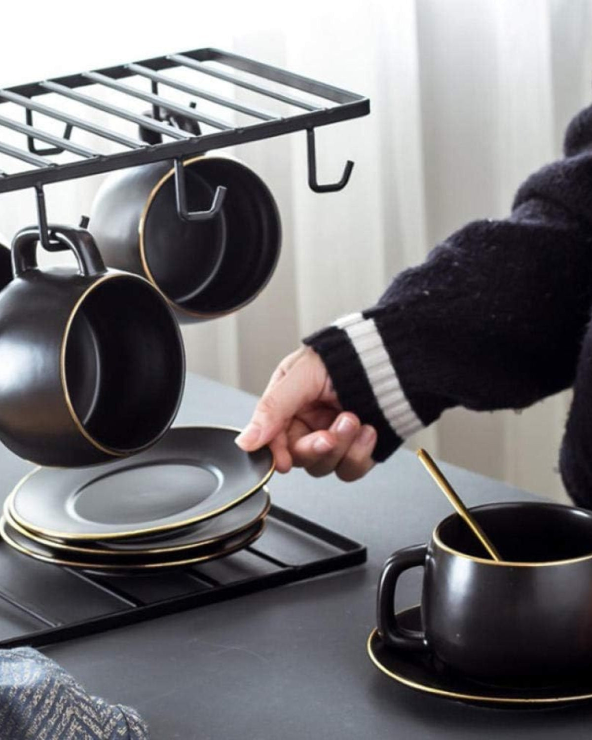 Zeitlose Eleganz – Luxuriöses Porzellan-Teeset mit Pariser Charme