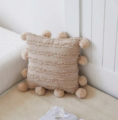 Kissenbezug aus Baumwolle – Rüschen & Pompons – 45 x 45 cm