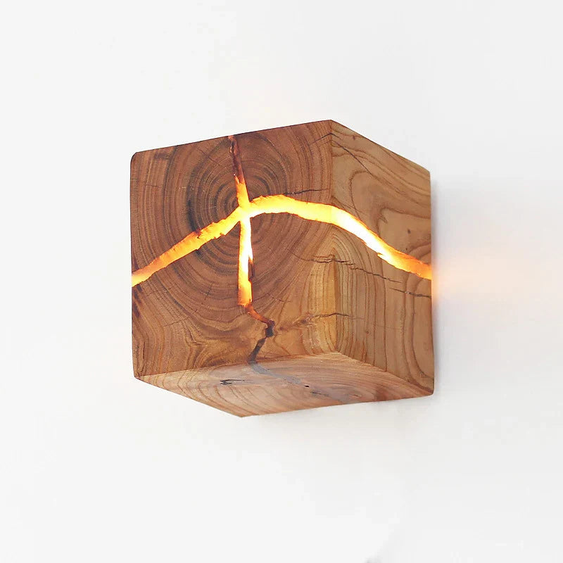 CubeGlow – Luxuriöse Holzwandlampe mit modernem und natürlichem Design