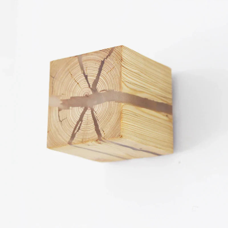CubeGlow – Luxuriöse Holzwandlampe mit modernem und natürlichem Design