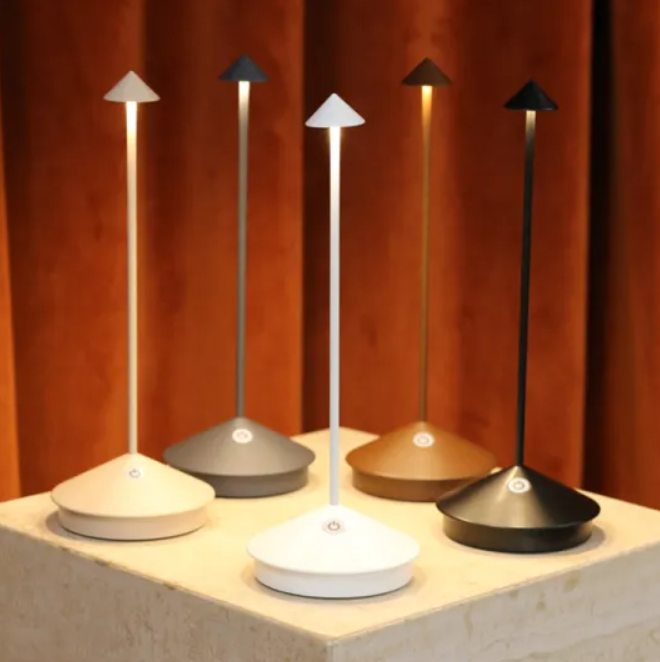 Garduru LED-Tischlampe – Kabelloses, verstellbares Licht für alle Räume