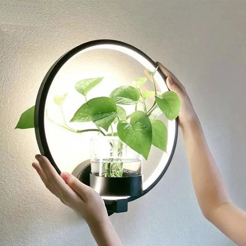 Wandleuchte mit Glas Pflanzenhalter