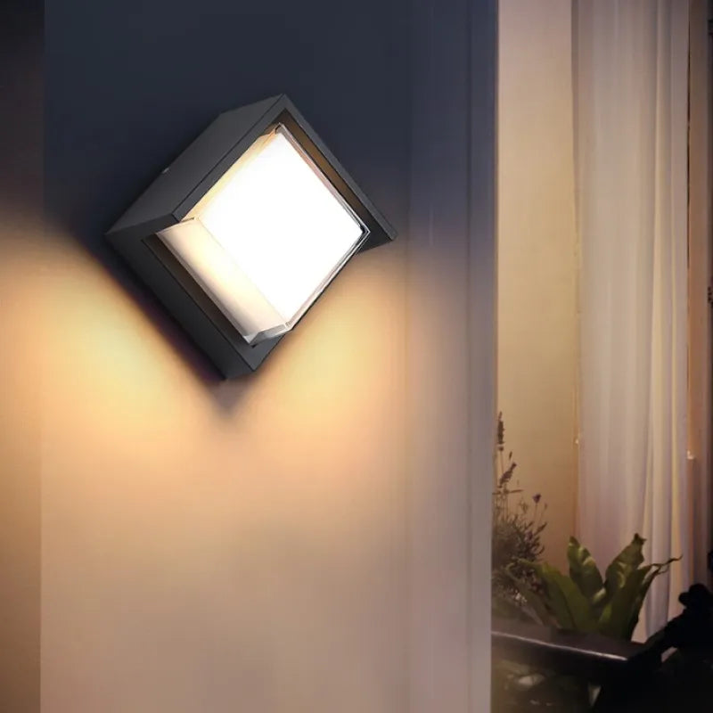 Garduru LED-Wandlampe mit Bewegungsmelder – Wetterfest und Energiesparend