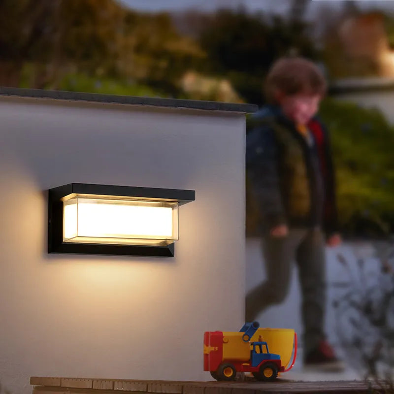 Garduru LED-Wandlampe mit Bewegungsmelder – Wetterfest und Energiesparend